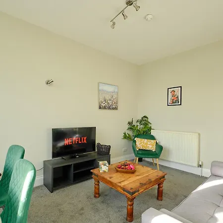 Διαμέρισμα F2 Team Flat - 3 Separate Beds - Parking & 1gb Wifi