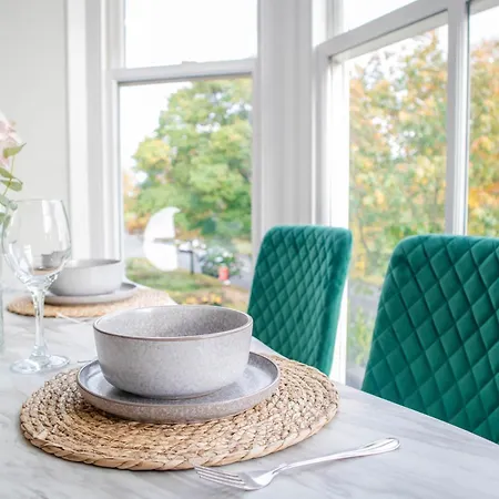 Contractor Hub, 2br 2ba, Parking, 1gb Wifi Harrogate