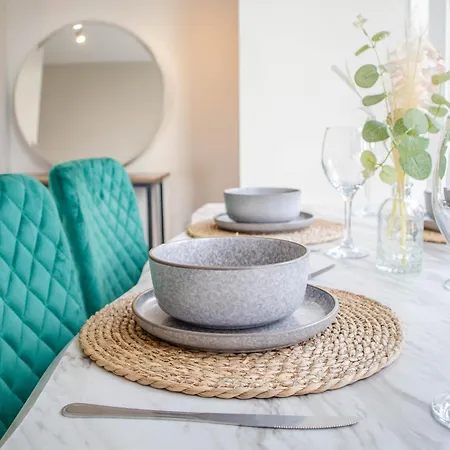 F2 Team Flat - 3 Separate Beds - Parking & 1gb Wifi Διαμέρισμα Χαρογκέιτ