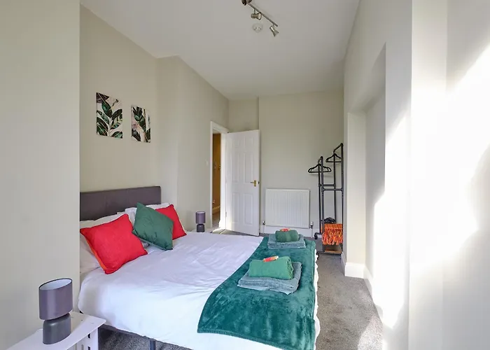 Lejlighed F2 Team Flat - 3 Separate Beds - Parking & 1gb Wifi *